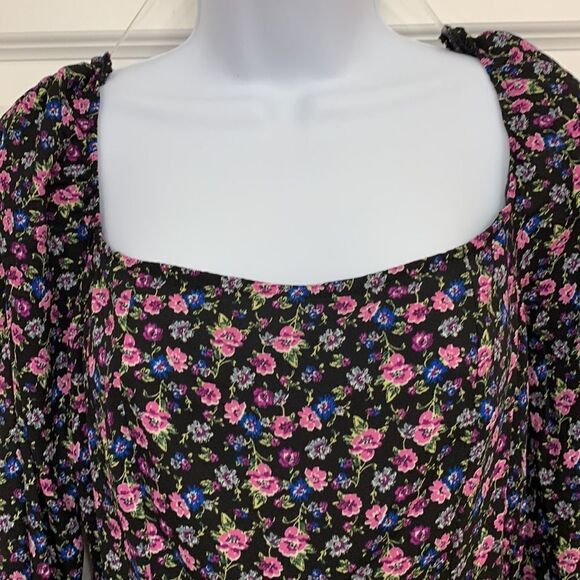 TRIXXI Size Medium long sleeve lightweight floral top on or off shoulders - Picture 4 of 12